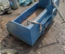 Tractor transport box