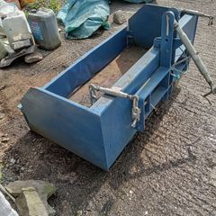 Tractor transport box