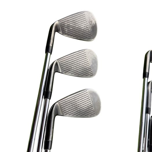Callaway Razr X Black Irons / 4-Pw / M-10 XP Uniflex