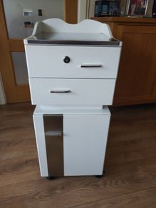 Small side locker