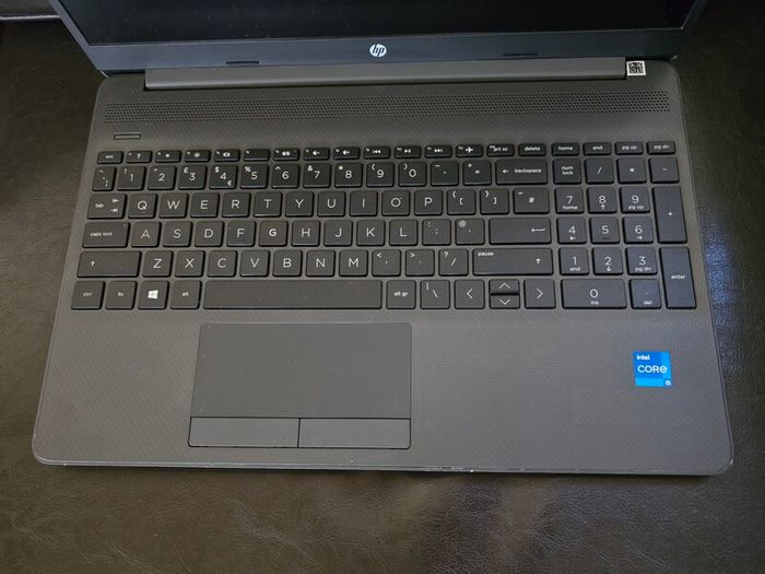 HP  250 G8   i5/11gen , 16gb/Ssd 512Gb