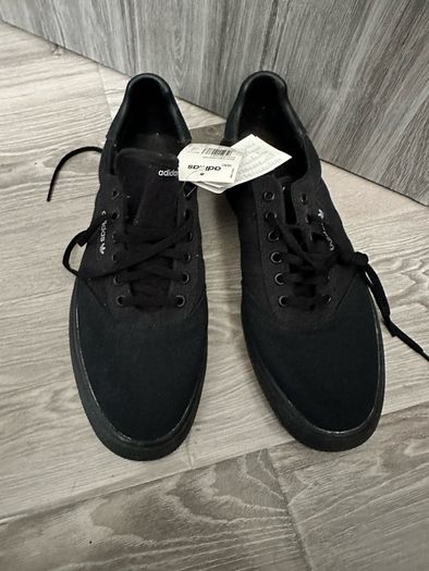 BNWT Adidas Trainers - UK 12