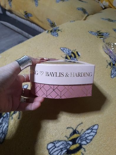 baylis and harding bath bomb set
