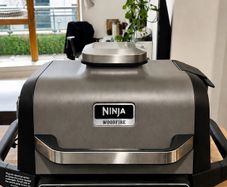 Ninja Woodfire BBQ Outdoor / Indoor Grill & Air Fryer