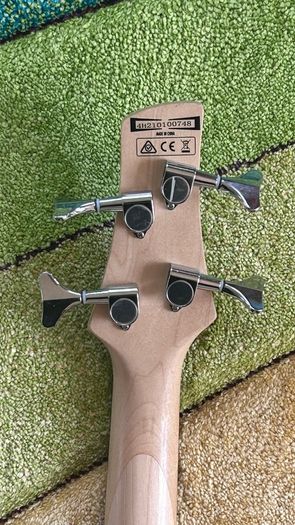 ibanez bass guitar GSR180