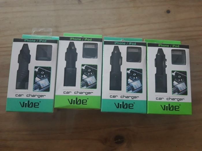 Car Phone Charger. X 4 ( 5 euro for all)