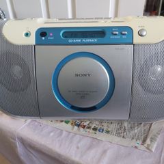 Sony CD Radio Cassette-corder Model CFD-E100L, in very good condition