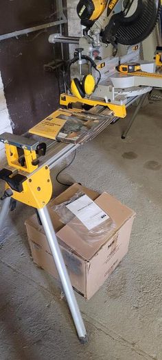 DEWALT Mitre Saw + Stand + Blade Sharpener