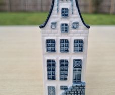 Collector's house from the KLM Delft Blue No9 series