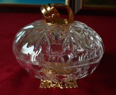 Killarney Crystal Cut Crystal Glass Happy Anniversary Lidded Jewelry Dish / Bowl With 22 Carat Gold Cover Handle and Footed Base Finishing Made In Ireland