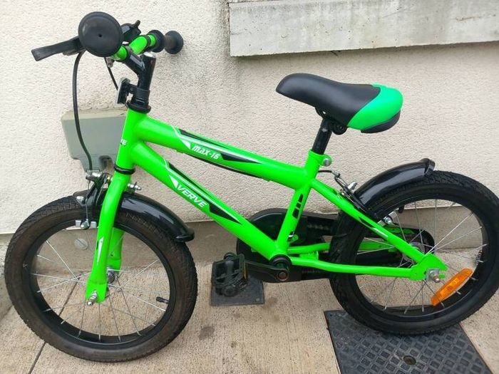 Kids vibrant bike size 16 inch wheels