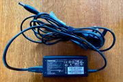 Toshiba PA3714U-1ACA power adapter/inverter 65 W Black