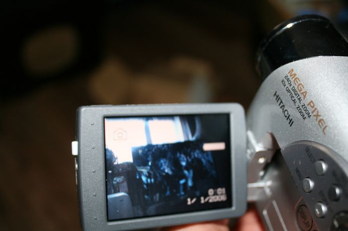 Hitachi DZ-MV3000E PAL DVD and DS  Video Camcorder 10x Optical Zoom 240x Digital Tested & Working.