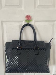 Duki Daso navy handbag