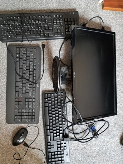 Monitor and keyboards