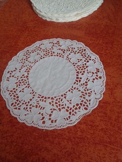 Selection of Paper Doiles for Sale