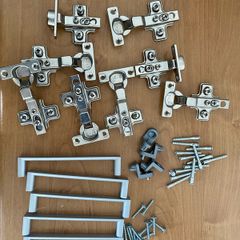 Cupboard hinges x 8 & handles