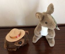 2 Small Collectible soft toys kangaroo and Beaver