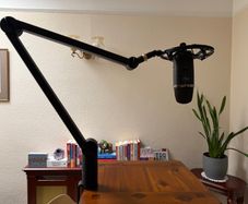 Logitech Yeti Blue with Compass Boom Arm