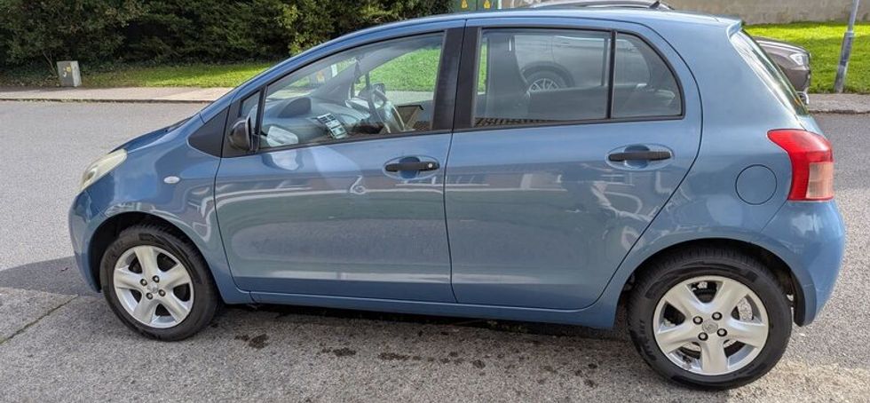 2009 Toyota Yaris  Ideal Mechanic / DIY Project