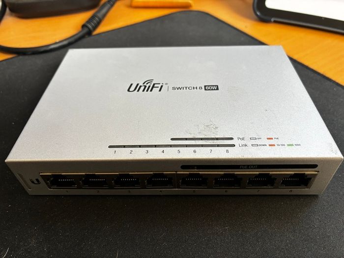 Unifi 8 port POE Switch