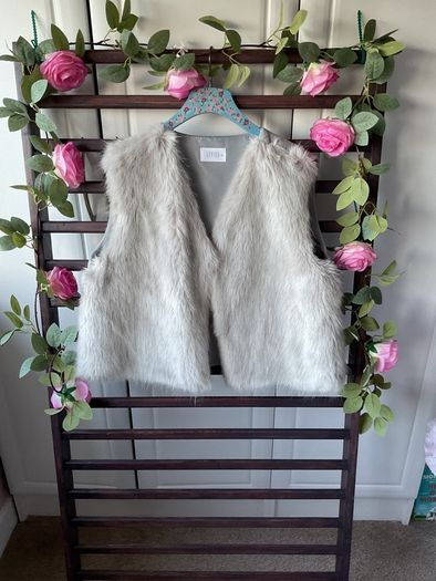 gilet grey fake fur front cropped gilet size X-Large savida