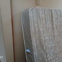 Memory foam spring mattress in excellent condition