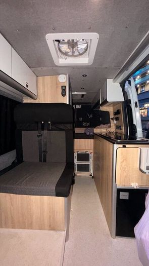 Automatic Campervan MWB 4 Berth
