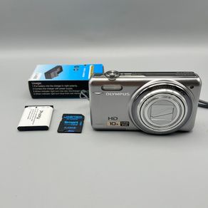Olympus D-720 8MP Digital Camera Silver - Full Kit
