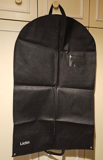 Suit Carrier Bag As New Never Used. 37" In Lenght  X 23" In Width. Collection In Blanchardstown