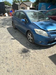 2010 Toyota auris for parts