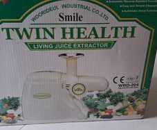 Twin Health juice extractor