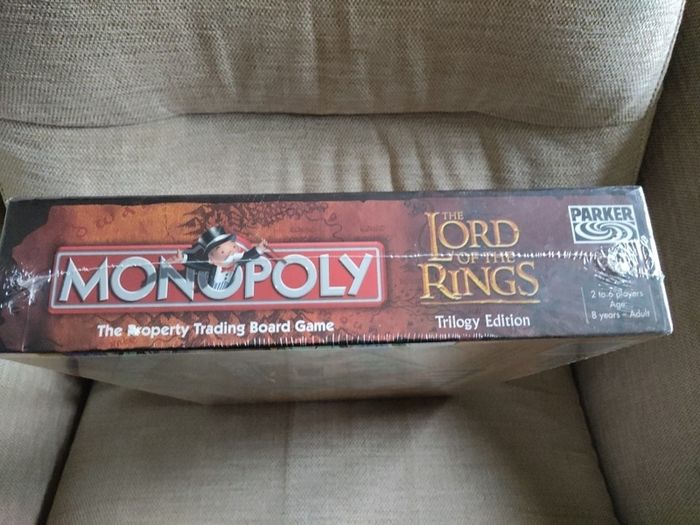 Monopoly - Lord Of The Rings Trilogy Edition Brand New Factory Sealed