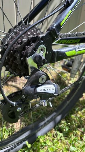 1 x Gents 1 x Ladies Merida Matts 10 Mountain bikes