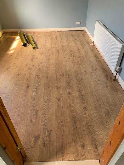 kitchen fitter / carpenter