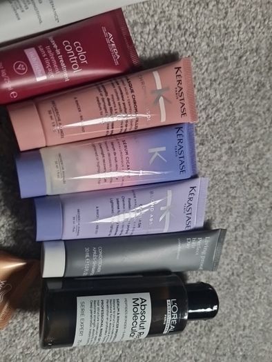 travel size Kerastase Resistance, including the Bain Force Architecte shampoo and Masque Force Architecte reconstructing mask and Ciment Thermique 50ml