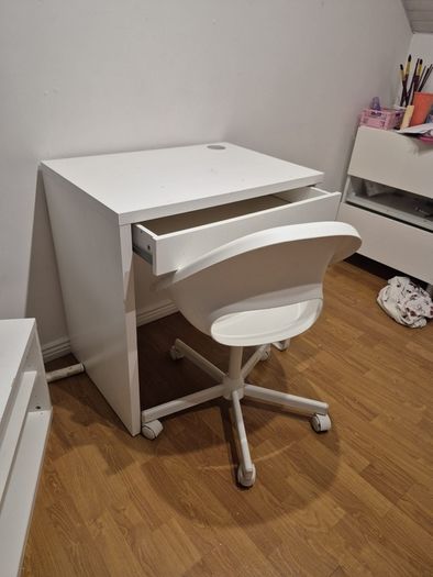 Desk & Chair