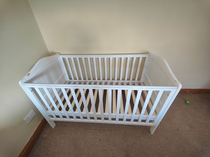 White Baby Cot / Cot Bed,  Good Condition