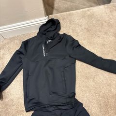 under armour men's tracksuit- size s