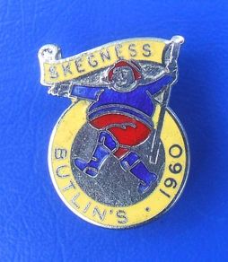 BUTLINS SKEGNESS 1960 (holiday camp, Lincolnshire) - resident camper's enamel badge