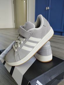 Kids Adidas Grand Court Trainers UK Size 1