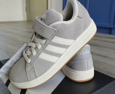 Kids Adidas Grand Court Trainers UK Size 1