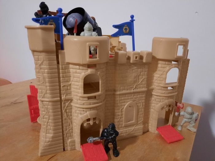 Knight Castle