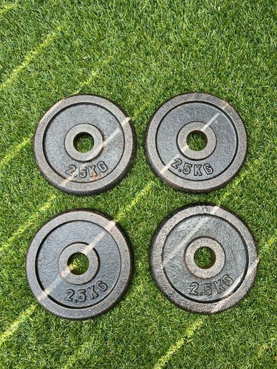 Weights/Barbells/Dumbells