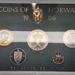 Norway 1986 Coin Set in Original Holder Stunning Rainbow Toned Coin Set Gem BU