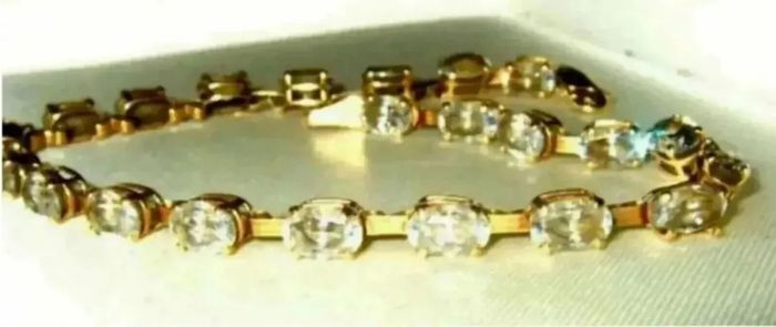 Vintage Hallmarked 14ct Gold Tennis Bracelet