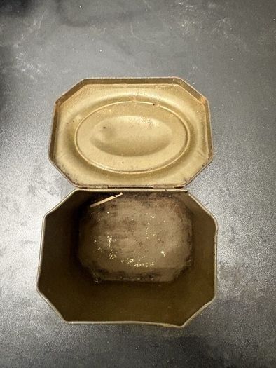 Small Vintage Hinged Floral Metal Tin