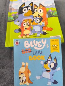 Bluey Busy Book Play Set with 10 Figurines