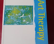 The Handbook of Art Theraphy  / Caroline Case  & Tessa Dalley / 2010