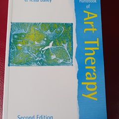 The Handbook of Art Theraphy  / Caroline Case  & Tessa Dalley / 2010
